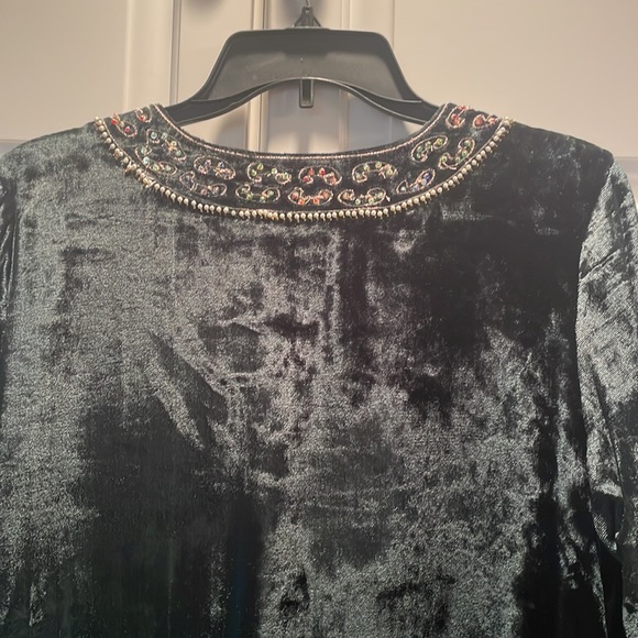 Soft surroundings dark green velvet jacket on petite medium - Picture 6 of 6